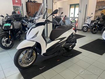 PIAGGIO Beverly 400 i.e. NEW BEVERLY 400 HPE