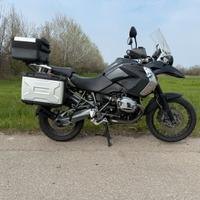 GS1200 TripleBlack 2012