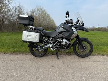 GS1200 TripleBlack 2012