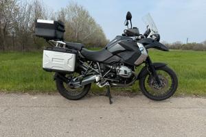 GS1200 TripleBlack 2012