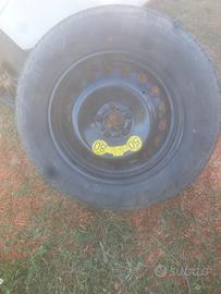 Pneumatico hankook  225 65 R 17  + cerchio in acci