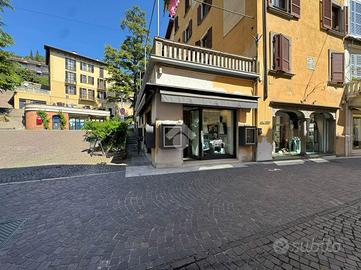 NEGOZIO A SALÒ