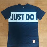 T shirt Nike nuova mai usata
