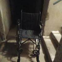 sedia a rotelle 