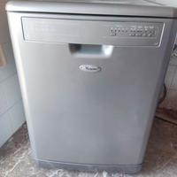 Lavastoviglie WHIRLPOOL pari al nuovo