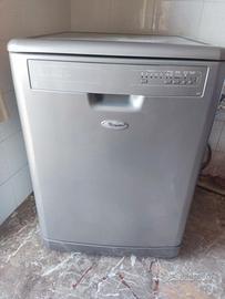 Lavastoviglie WHIRLPOOL pari al nuovo