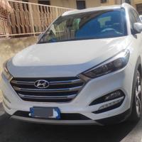 Auto hyunday tucson xPossible