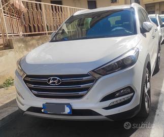 Auto hyunday tucson xPossible