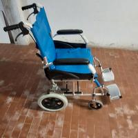 sedia a rotelle pieghevole