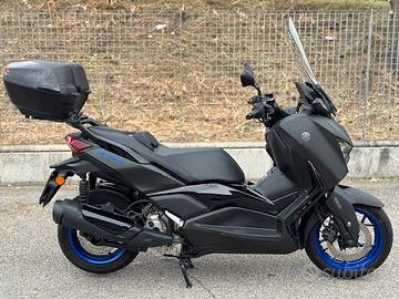 Yamaha X-Max 300 MANTENITORE DI CARICA COMPRESO