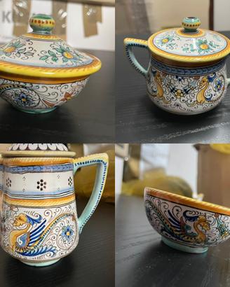 Set quattro oggetti antichi di 100 anni Deruta