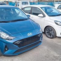 HYUNDAI i10 PRONTA CONSEGNA KM0