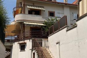Appartamento di 103 m² con 3 locali e box auto a F