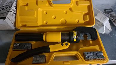 Pinza crimpatrice idraulica