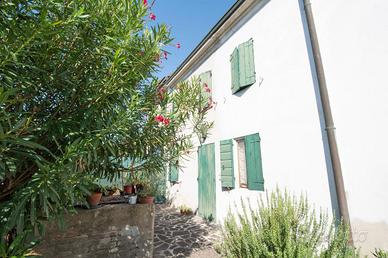 CASA SEMINDIPENDENTE A NOVI DI MODENA