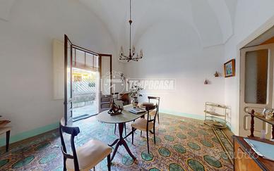 CAVALLINO: CASA INDIPENDENTE CON GIARDINETTO