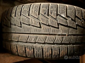 4 Pneumatici invernali Nokian 225/45 R 17