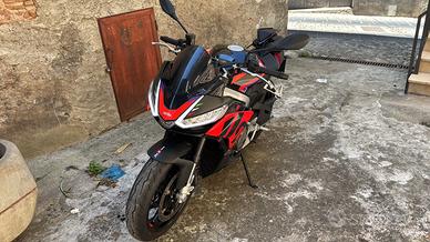 Aprilia tuono 660 factory