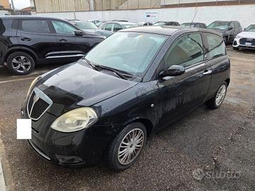 LANCIA Ypsilon 1.4 8v Argento ecochic Gpl