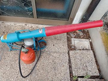 Cannone a gas scaccia animali