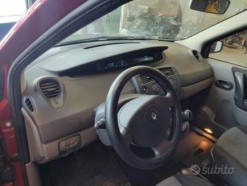 Cruscotto RENAULT MEGANE SCENIC del 2005