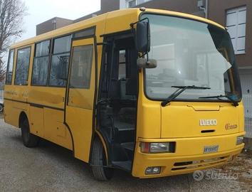 SCUOLABUS IVECO CACCIAMALI 42 POSTI, REVIS. FINO 0