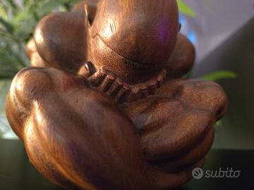 Buddha Piangente in Legno