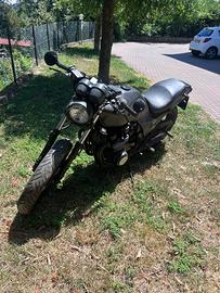 Kawasaki GPZ 750 iscritta ASI cafe racer