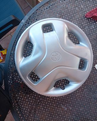 copri cerchio Toyota Yaris verso 2002