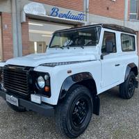 Land Rover Defender 90 2.2 TD4 Station Wagon N1