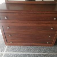 Cassettiera con specchio