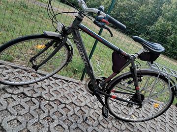 BICICLETTA TOURING
