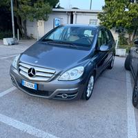 Mercedes b 200 d