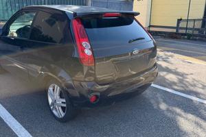 Ford Fiesta 1.2 16V Titanium FORD