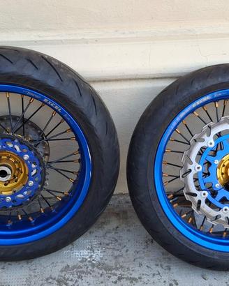 Cerchi motard da 17  per yamaha