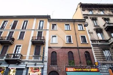 MONOLOCALE A MILANO