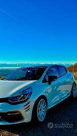 Clio Rs Trophy IV 220 Edc