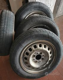 Cerchi e Gomme  Fiat  135/80 R13