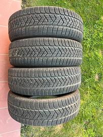 4 gomme 215 65 17 99 H Pirelli M S con 200 km. Par