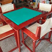 tavolo con 4 poltrone regista