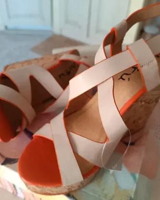 Sandali da donna con zeppa in sughero