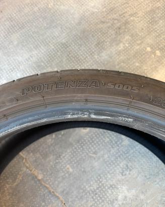 4 x Bridgestone Potenza S005 235/35/R19  cod 91Y
