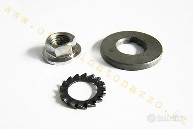 Dado frizione DRT con distanziale per Vespa PX125-