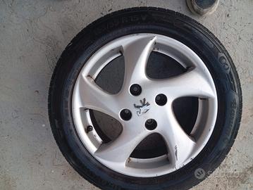  4 cerchi originali Peugeot più pneumatici estivi 