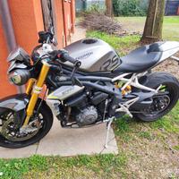 Speed Triple 1200 RS accessoriata tagliandata
