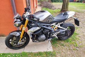 Speed Triple 1200 RS accessoriata tagliandata