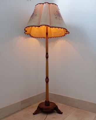 Piantana stile Liberty 