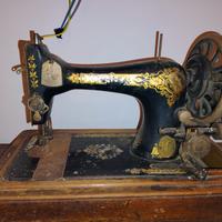 Macchina da cucire Singer a manovella
