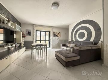 4 LOCALI A GIUGLIANO IN CAMPANIA