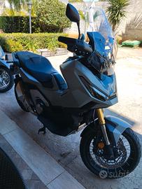 Honda adv750
